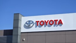 Toyota’dan uygun fiyatlı otomobil değil otomobiller geliyor!